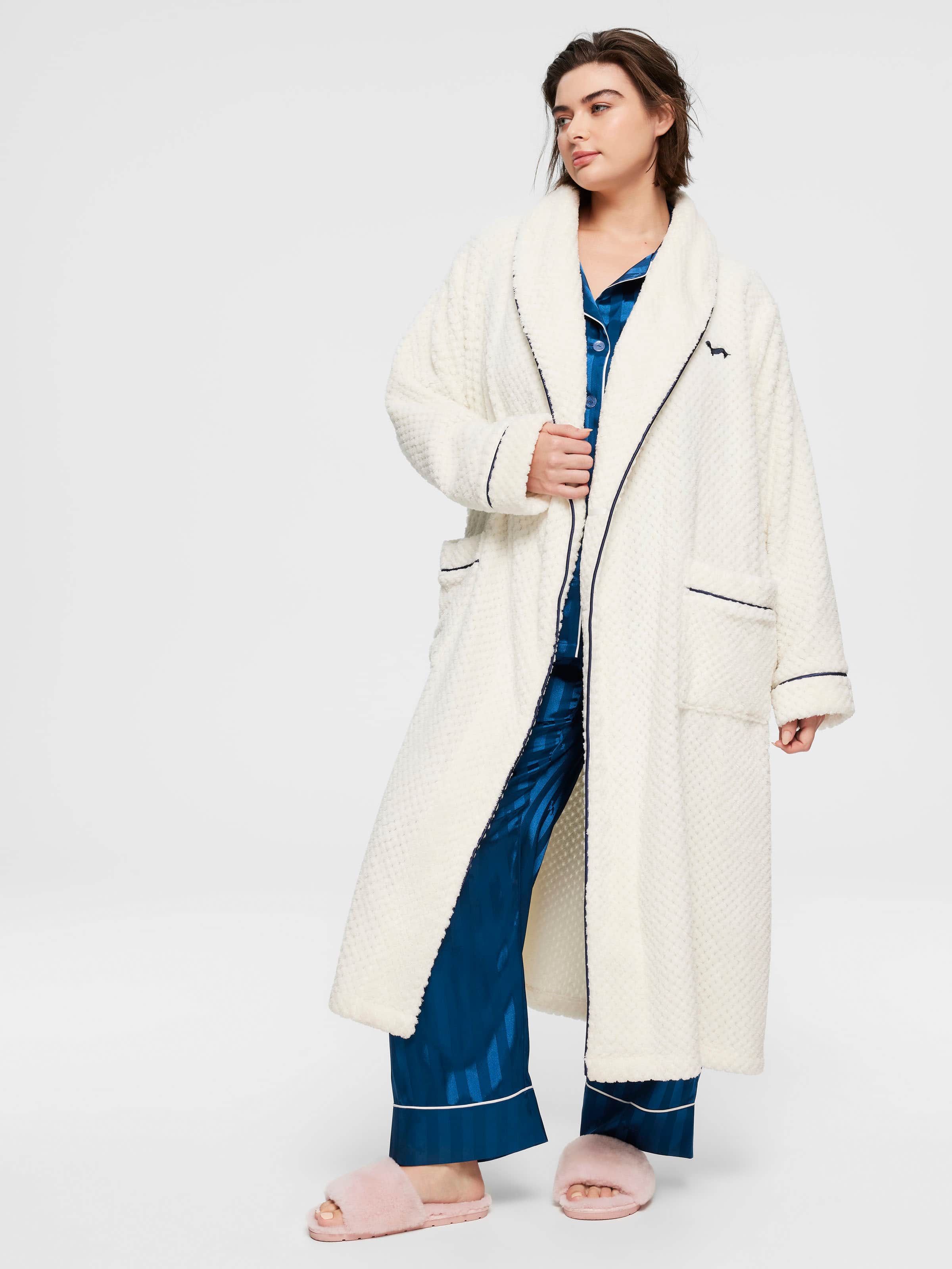 P.A. Plus Hotel Edition Jacquard Dressing Gown