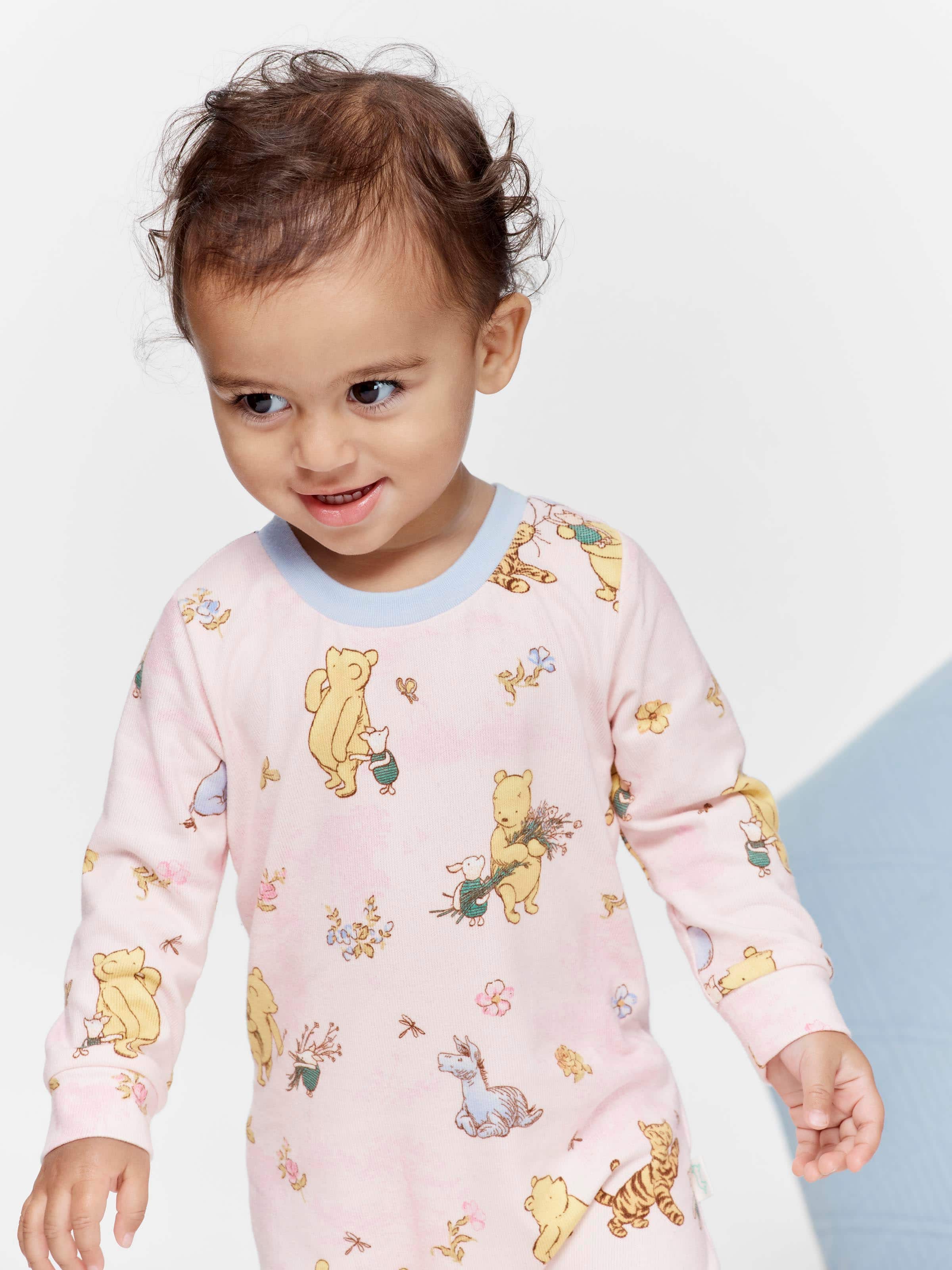 Babies Winnie The Pooh Sleepsuit
