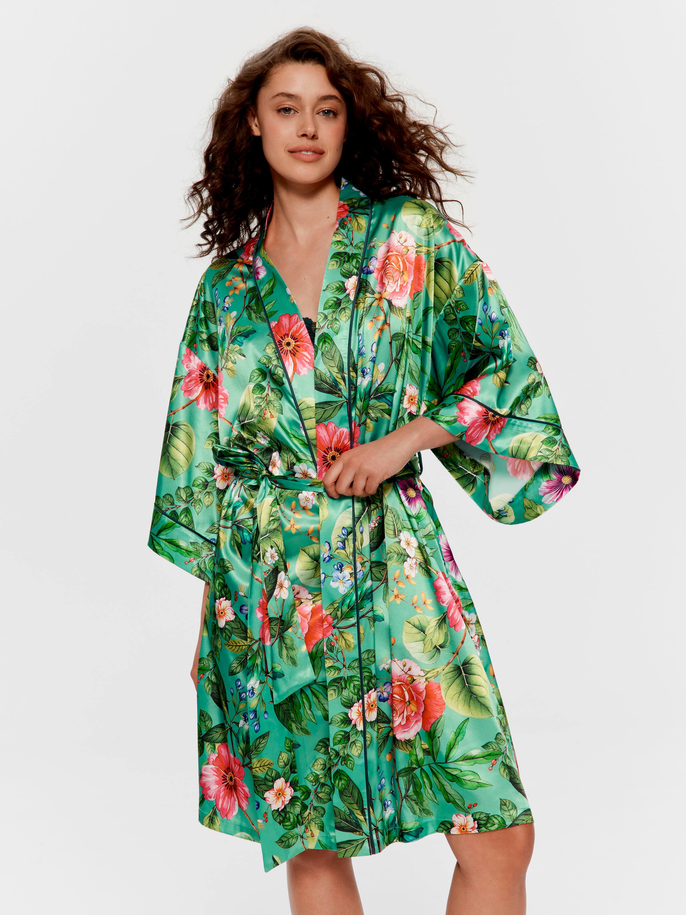 Wallpaper Satin Fashion Dressing Gown